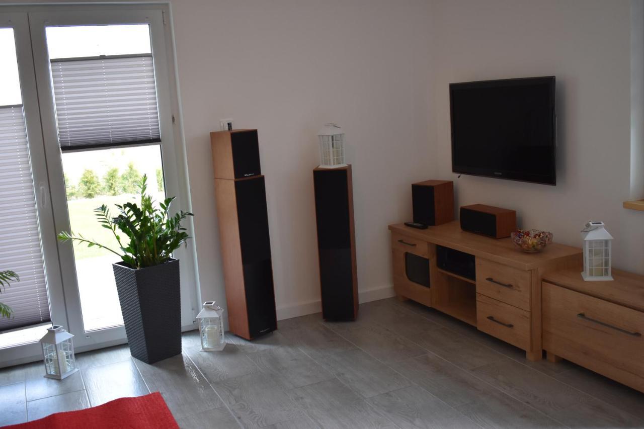Villa Jeszcze Bardziej Dziki Sad à Slajszewo Extérieur photo